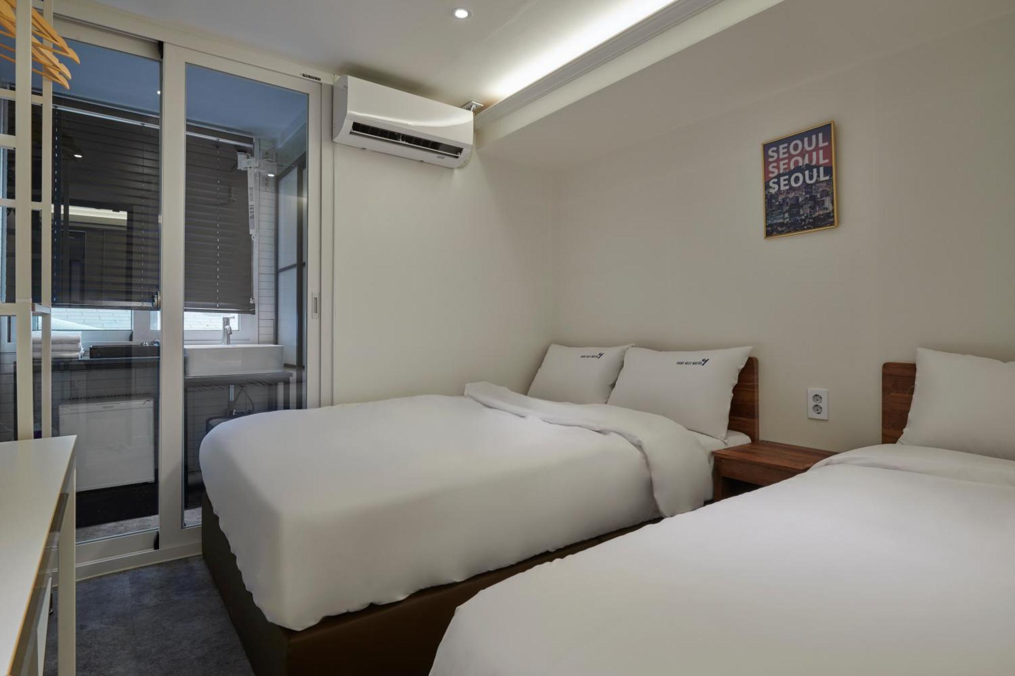 Eight Rest Hostel Myeongdong Seul Exterior foto
