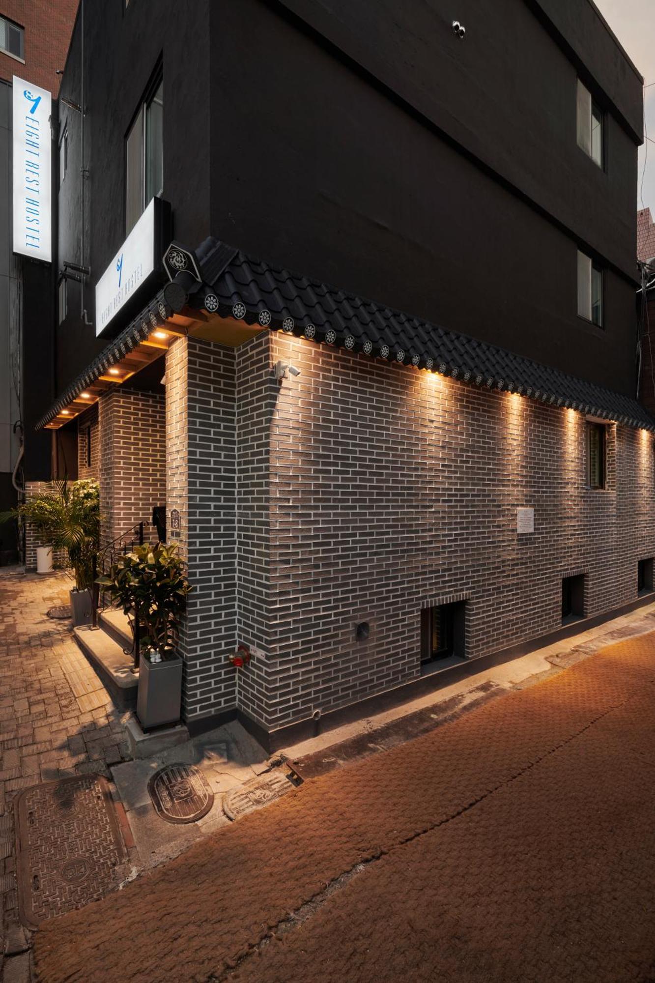 Eight Rest Hostel Myeongdong Seul Exterior foto