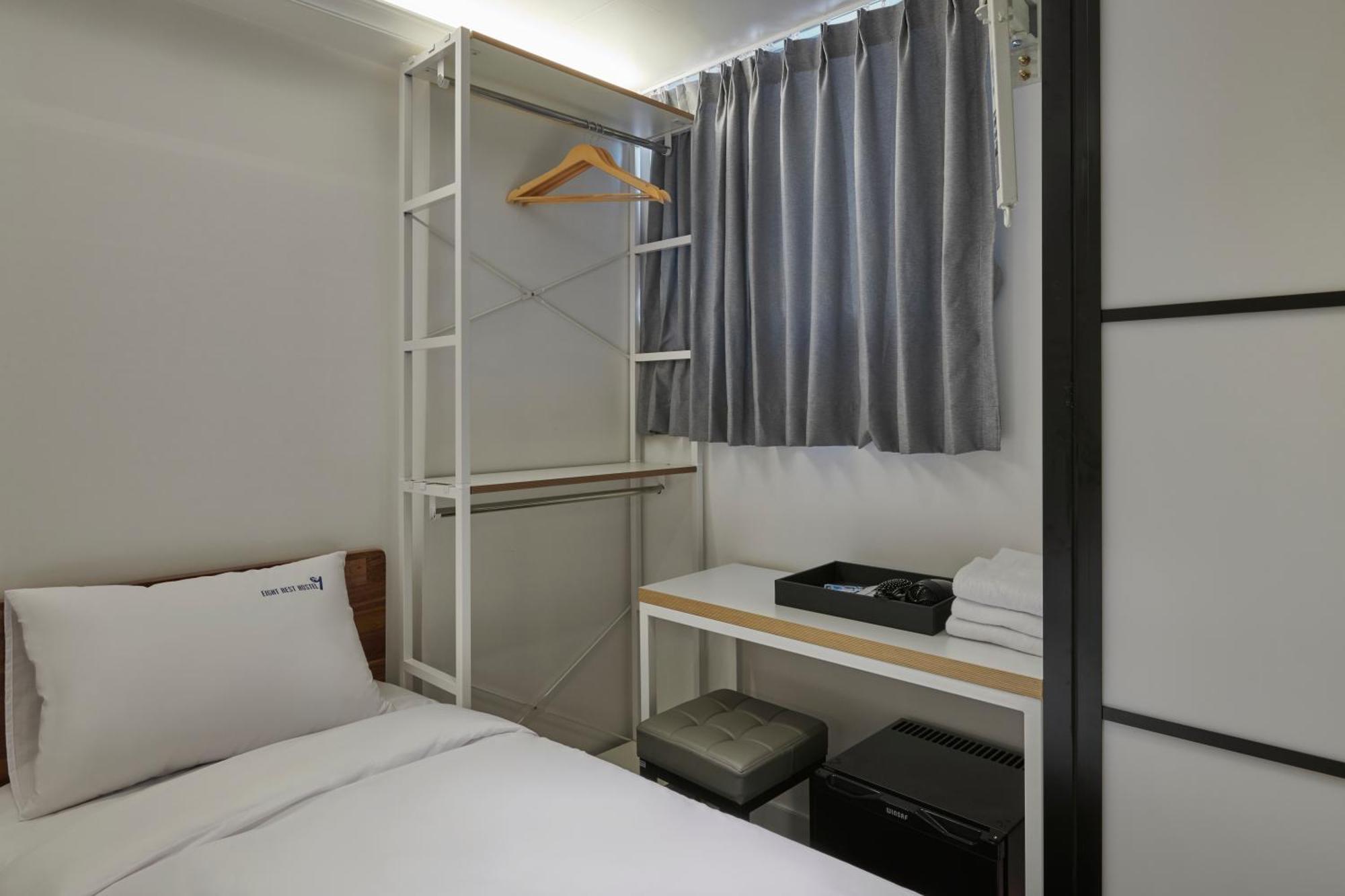 Eight Rest Hostel Myeongdong Seul Exterior foto